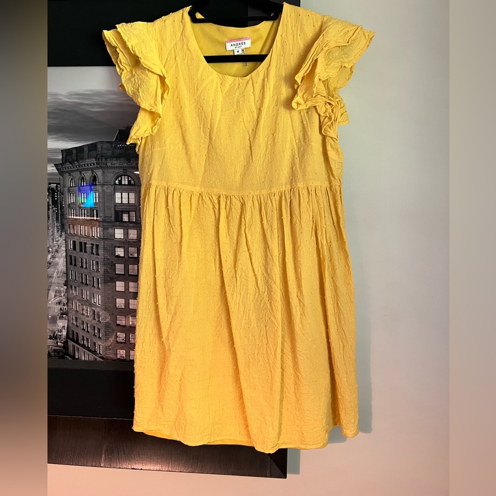 Ladies babydoll fit dress. Andrée. Yellow. Size M.
